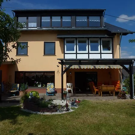 Klaus U. Baerbel * Kröv